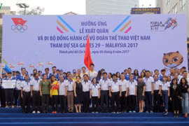 Marche de soutien aux sportifs vietnamiens participant aux SEA Games 29