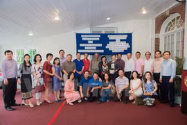 Echange d’amitié entre les ambassades du Vietnam et du Laos aux Etats-Unis