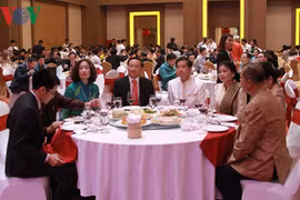 Les relations Vietnam-Laos se sont bien développées en 2016