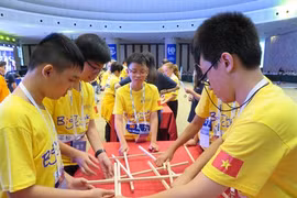 Neuf médailles pour le Vietnam aux Olympiades mondiales de mathématiques 2017