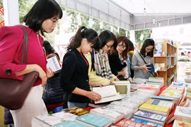 Inauguration de la rue des livres à Hanoi