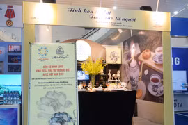 APEC 2017 : L’exposition «Vietnam, partenaire d’affaires fiable et potentiel » à Dà Nang