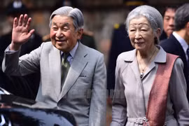 L’empereur et l'impératrice du Japon célèbrent le succès de leur visite au Vietnam