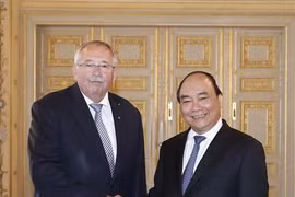 Le PM Nguyen Xuan Phuc rencontre des dirigeants du Land de Hesse