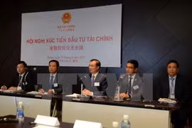 Conférence de la promotion de l'investissement financier du Japon au Vietnam