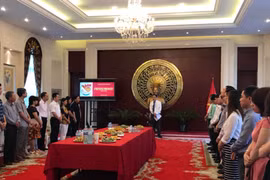 La Journée des invalides de guerre et des morts pour la Patrie célébrée en Chine et au Cambodge
