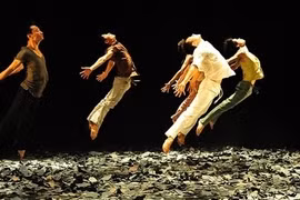 Danse contemporaine : rencontre croisée Asie-Europe au Vietnam 2017