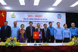 Resserrement de la coopération syndicale Vietnam-Laos