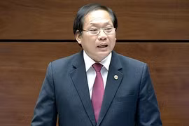 Interpellations du ministre de l’Information et de la Communication