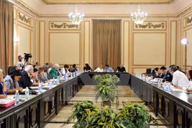 Vietnam et Cuba échangent des expériences législatives 