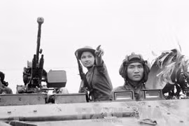 Les Vietnamiens en Russie et au Cambodge fêtent la réunification nationale (30 avril)
