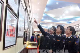 Exposition sur Hoàng Sa et Truong Sa à Kon Tum