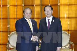 Le président rencontre les dirigeants pakistanais et japonais