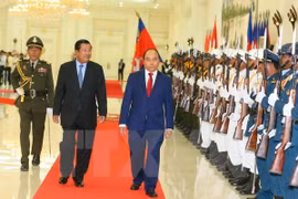 Entretien Nguyen Xuan Phuc-Samdech Techo Hun Sen
