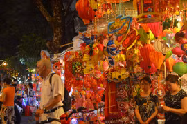 La rue Hàng Ma au rythme de la Fête de la mi-automne