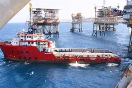 Les entreprises vietnamiennes ont investi 2,9 milliards de dollars dans le secteur pétrolier à l’étranger. Photo: Hà Thai/VNA