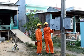 L’électricité permet d’améliorer considérablement la qualité de vie des habitants des zones montagneuses et insulaires. Photo : Ngoc Hà/VNA