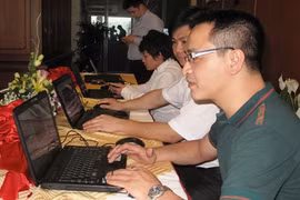 D’après la Bkav, au Vietnam, les dégâts causés par les virus informatiques se chiffrent à environ 559 milliards de dôngs/mois. Photo : Van Duc/VNA