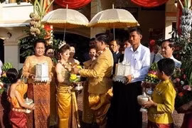 Le Cambodge promulgue des arrêtés sur les mariages mixtes 