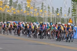 La 27e course cycliste «Coupe de la télévision de Hô Chi Minh-Ville» commencera le 11 avril à Hanoi. Photo : Hai Au/VNA