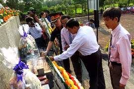 Une cérémonie de commémoration des 47 ans du massacre de 504 civils à Son My a eu lieu le 16 mars dans la commune de Tinh Khê, district de Son Tinh, province de Quang Ngai (Centre). (Source : VNA) 