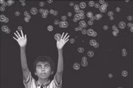 La photo intitulée "L'aspiration de la vie" du Vietnam a décroché le premier Prix du concours international de la photographie. 