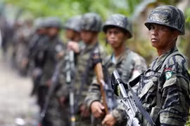 L'armée du Front moro islamique de libération (MILF).