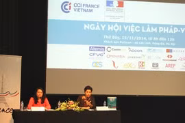 Conférence de presse pour présenter le Forum de l’emploi France-Vietnam 2014, le 11 novembre à Hanoi. Photo : Mai Huong/CVN