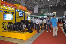 Le 3e salon international du caoutchouc et du pneu du Vietnam. Photo: VNA