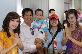 Deux cent mille dôngs seulement pour aller à Bangkok. 