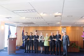 La cérémonie de lever du drapeau de l’ASEAN a été organisée mercredi à la mairie de la ville de Perth, dans l’Etat d’Australie-Occidentale. (Source : VNA)