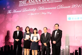 Des représentantes de Vietcombank se sont vues décerner deux prix par le magazine The Asian Banker. Photo: internet
