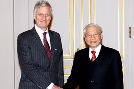 Le prince héritier belge Philippe reçoit le secrétaire général du Parti communiste du Vietnam Nguyen Phu Trong. (Photo: Tri Dung/AVI)