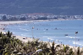 La plage My Khê de Dà Nang est l'une des six plus belles plages du monde, selon le magazine économique américain Forbes. Photo : Trong Duc/VNA
