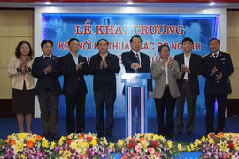Le vice-Premier ministre Vu Van Ninh à la cérémonie de lancement de la la mise en place du guichet unique national. Source de photo: internet.