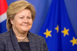 La Première ministre norvégienne Erna Solberg a entamé le 16 avril sa visite officielle de trois jours au Vietnam, sur invitation de son homologue vietnamien Nguyen Tan Dung. (Source : VNA)