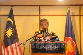 Le ministre malaisien des AE, Anifah Aman, à laconférence de presse sur l'AMM Retreat. (Source : VNA)