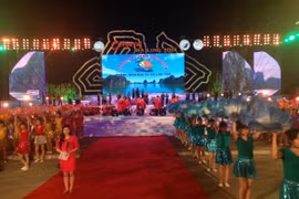 Ouverture du Carnaval de Ha Long 2014.