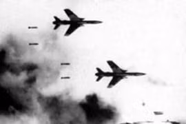 Des bombardements américains sur Hanoi en 1972. (Photo: AVI)