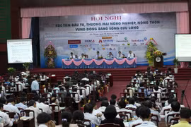 Une réunion dans le cadre du Forum de coopération économique du delta du Mékong (MDEC) - Soc Trang 2014. (Photo: Thanh Liem/VNA)
