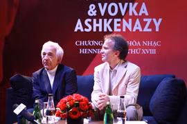 Vladimir et Vovka Ashkenazy (Source: Internet)