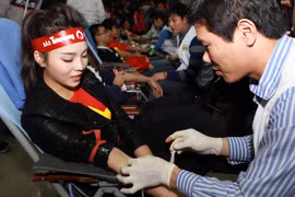 Don de sang : nombre de personnes au "Dimanche rouge 2015" à Hanoi. Photo : internet