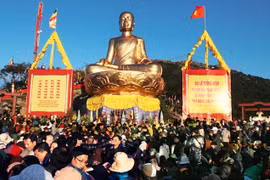 La statue du Roi-Bouddha Tran Nhan Tong (Source: VNA)