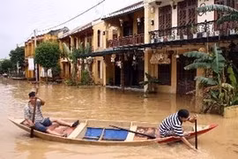 Les inondations à Hoi An, province de Quang Nam en novembre 2011. (Source: VNA)