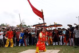 La fête de Giong ou Thanh Giong dans la commune de Phù Dông, district de Gia Lâm, banlieue de Hanoi. Photo : VNA