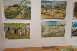 L'exposition de peintures des enfants de la rue de HCM-V (Photo: Trung Dung - Nguyen Tuyen/ Vietnam+)