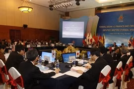 L'Asean+3 crée un organe d'étude macroéconomique