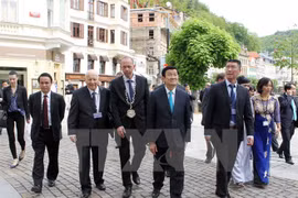 Le Président Truong Tân Sang s’est rendu à Karlovy Vary.