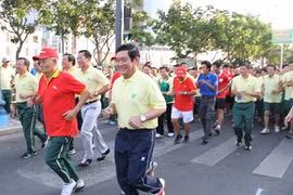 La course à pied de la Journée olympique, dans le 4e arrondissement de Hô Chi Minh-Ville. Photo : VNA
