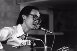 Les fans commémorent l'anniversaire de la mort de Trinh Cong Son 